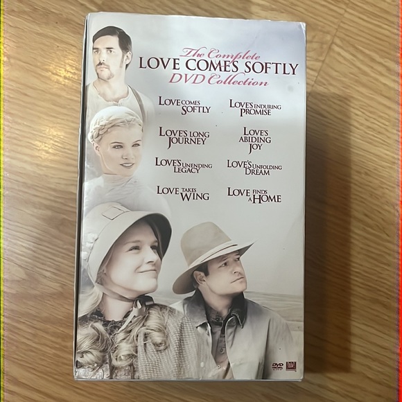 7 movies THE COMPLETE SERIES DVD COLLECTION LOVE COMES SOFTLY 8 BOX SET - Picture 3 of 5